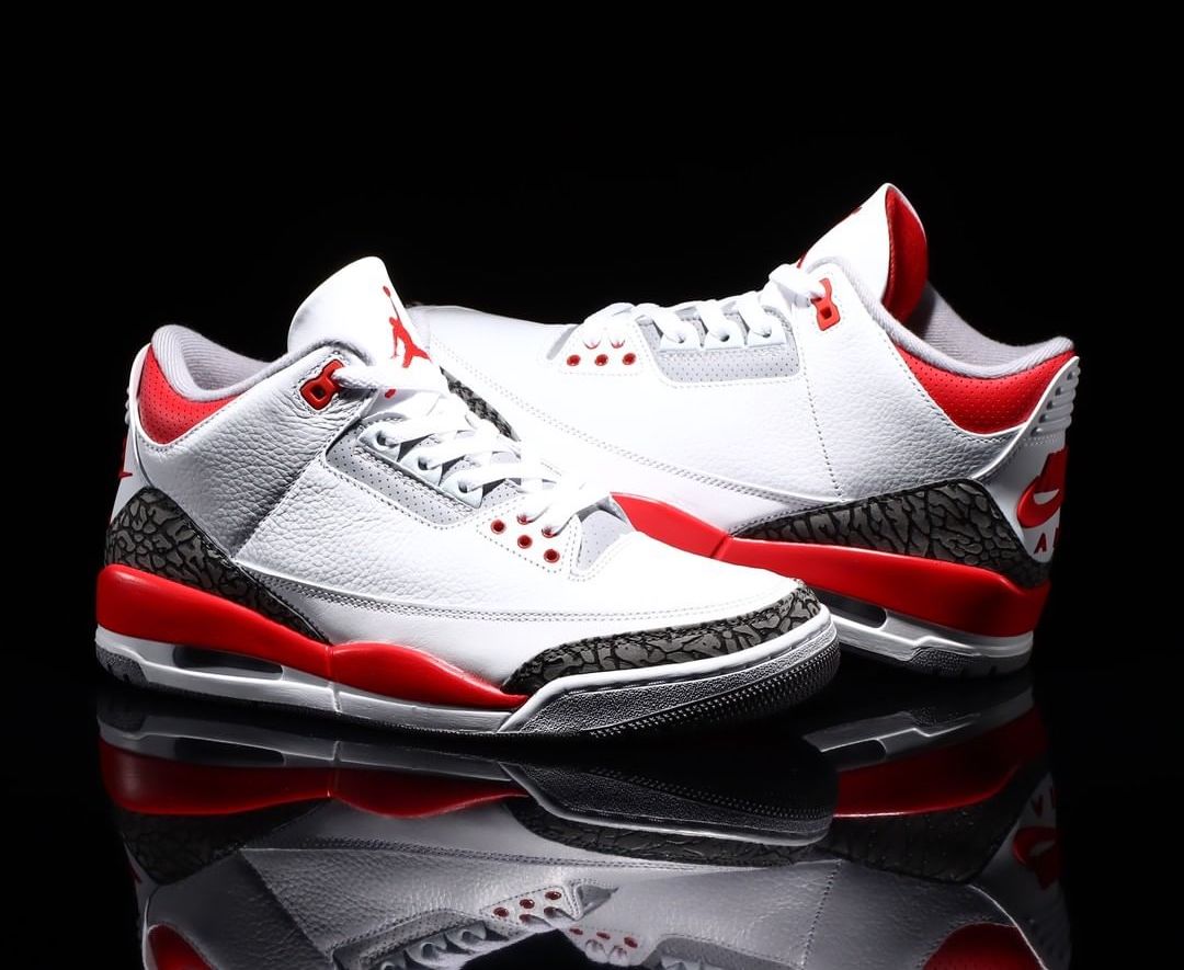 Air Jordan 3 Retro Fire Red 2022