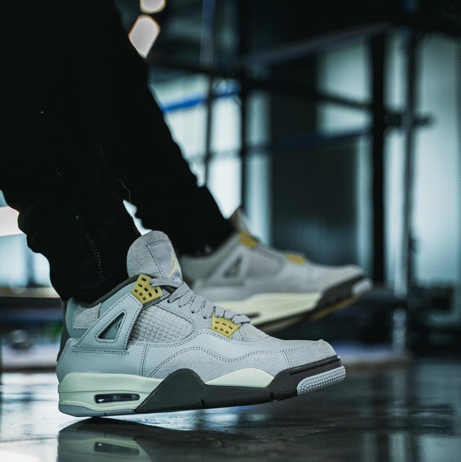 Air-Jordan-4-Craft-Photon-Dust-DV3742-021-On-Feet