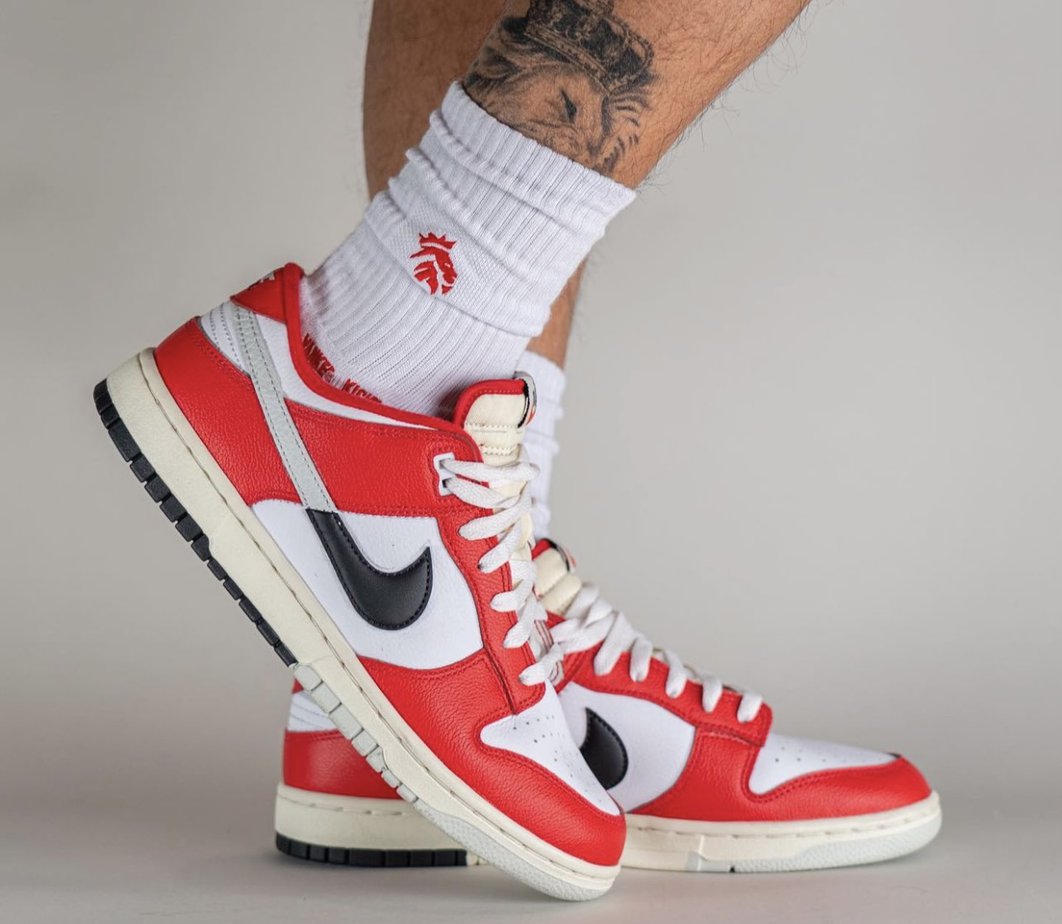 Nike-Dunk-Low-Chicago-Split-University-Red-DZ2536-600-Release-Date-1