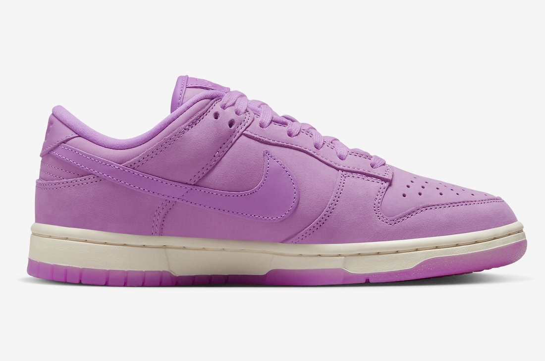 Nike-Dunk-Low-Pink-DV7415-500-4
