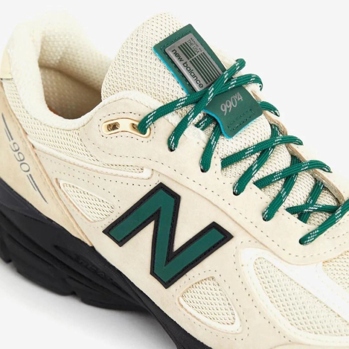 New Balance Macadamia Green