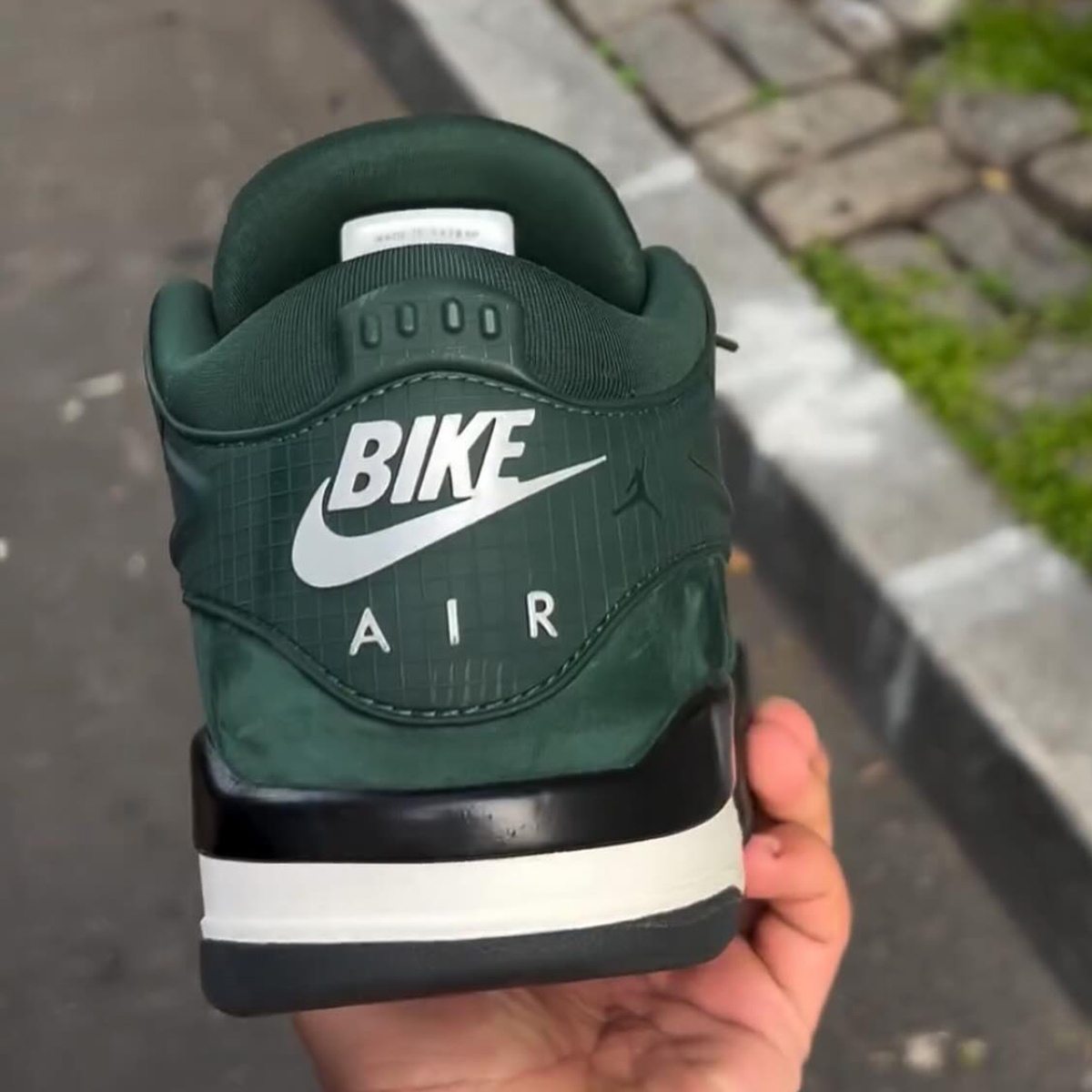 Air Jordan 4 Pro Green Release Links