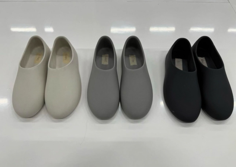 Kanye West Teases More Yeezy SL-01 Slipper Colorways