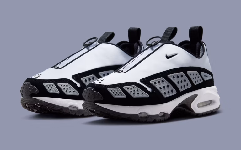 Nike’s Crisp White & Black Air Max Sunder Pair Drops in Summer