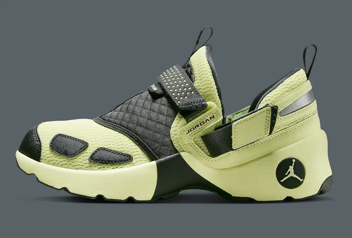 Jordan Trunner LX Luminous Green HQ2164-302