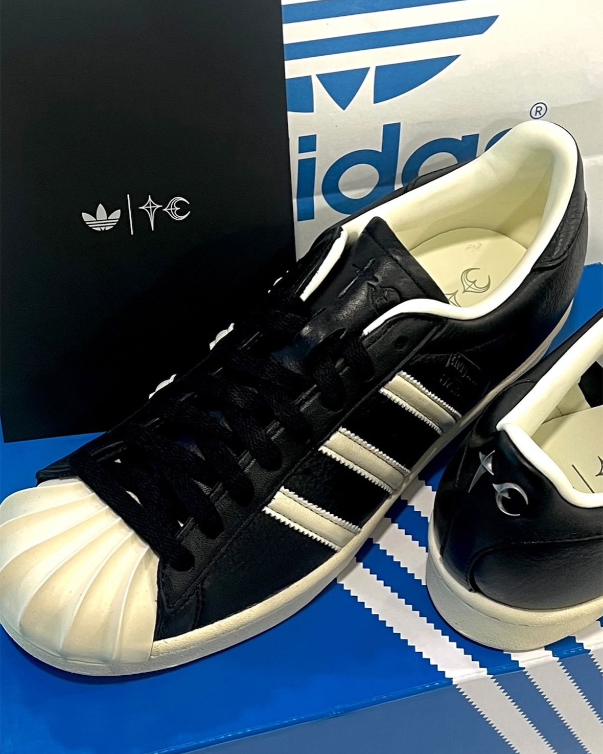 Thug Club adidas Superstar