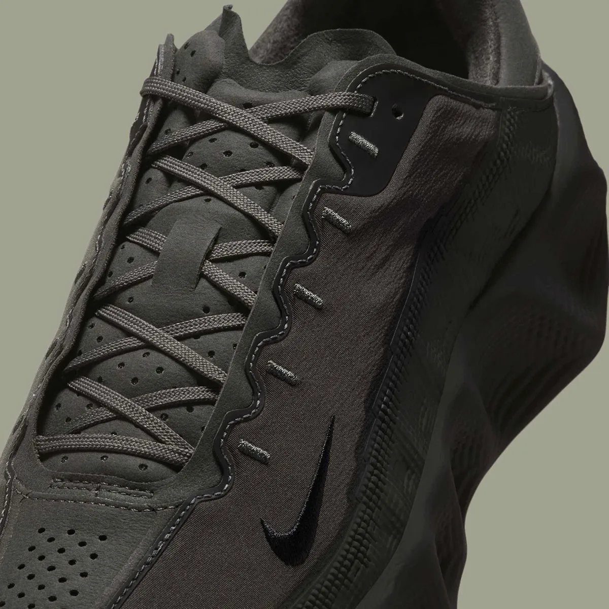 Hyein Seo Nike Ava Rover HQ2863-300