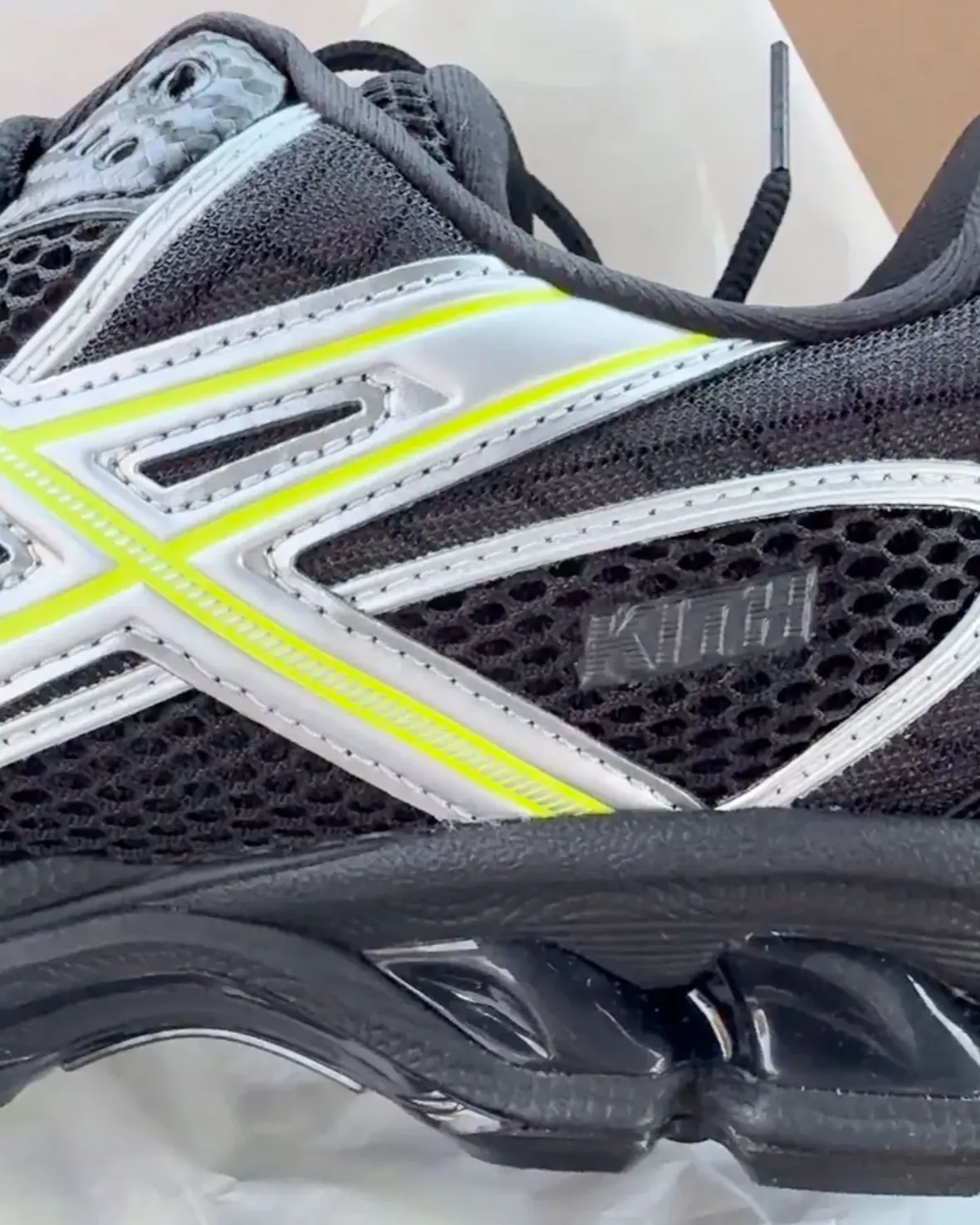 Kith Asics GEL-Nimbus 10.1 Neon