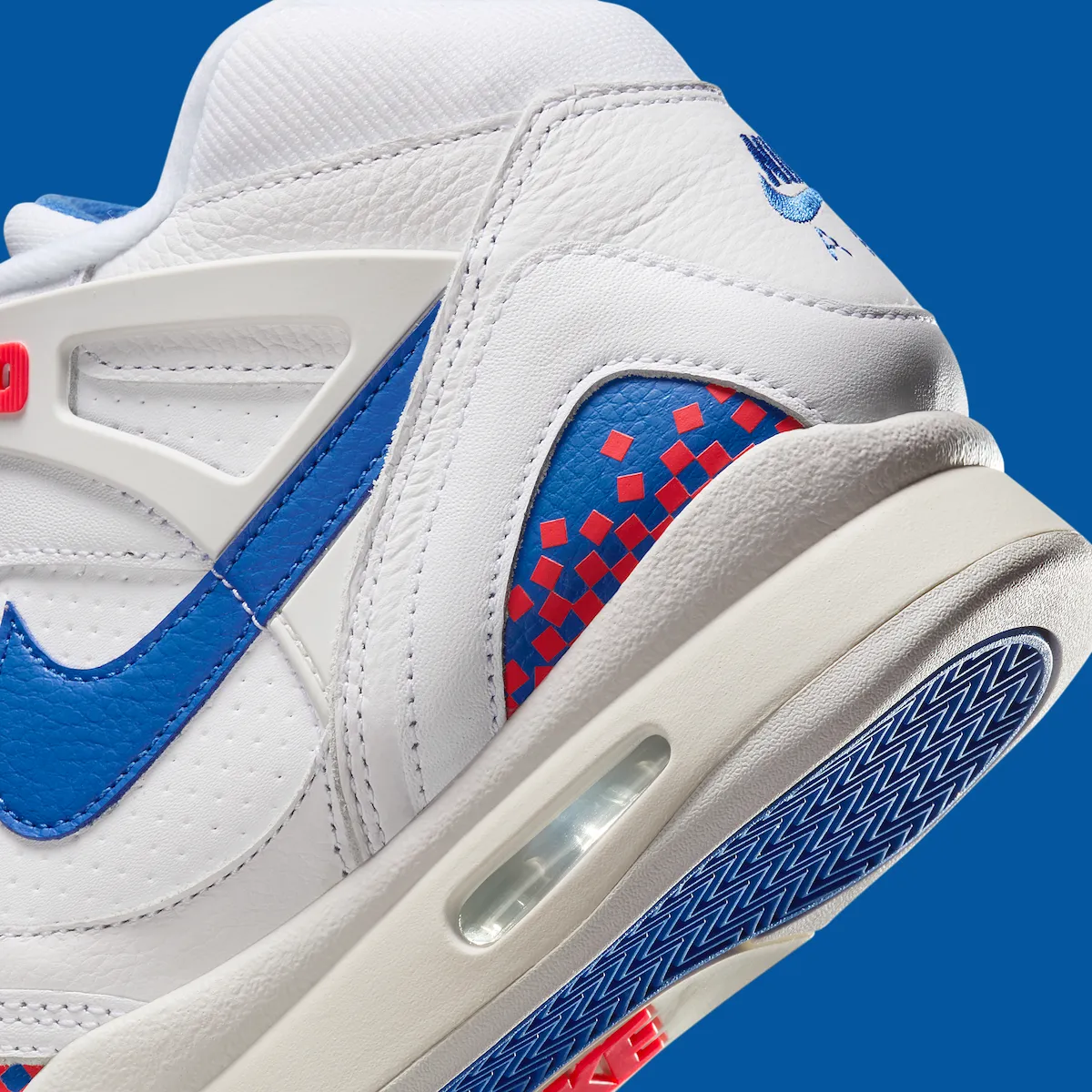 Nike Air Tech Challenge 2 Pixel Court FZ9033-102
