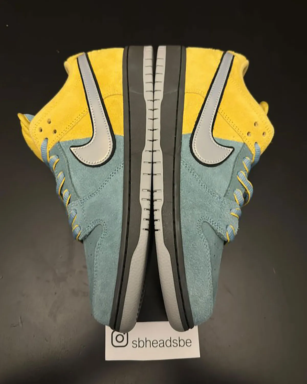 Nike SB Dunk Low Split Lightning