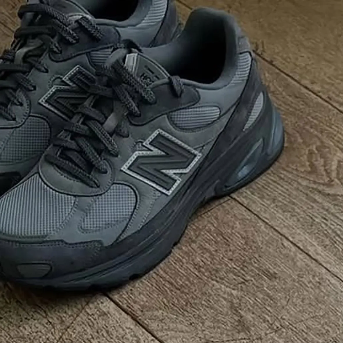 CdG Homme New Balance 2010 Pack