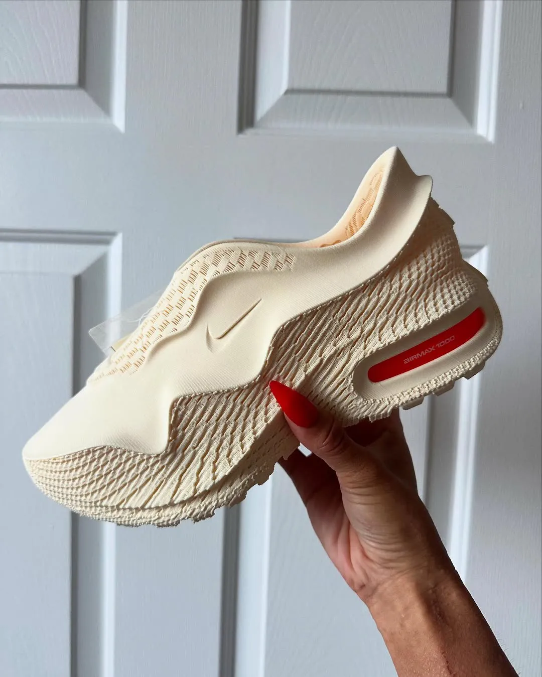 Nike Air Max 1000 Oatmeal HV0234-100
