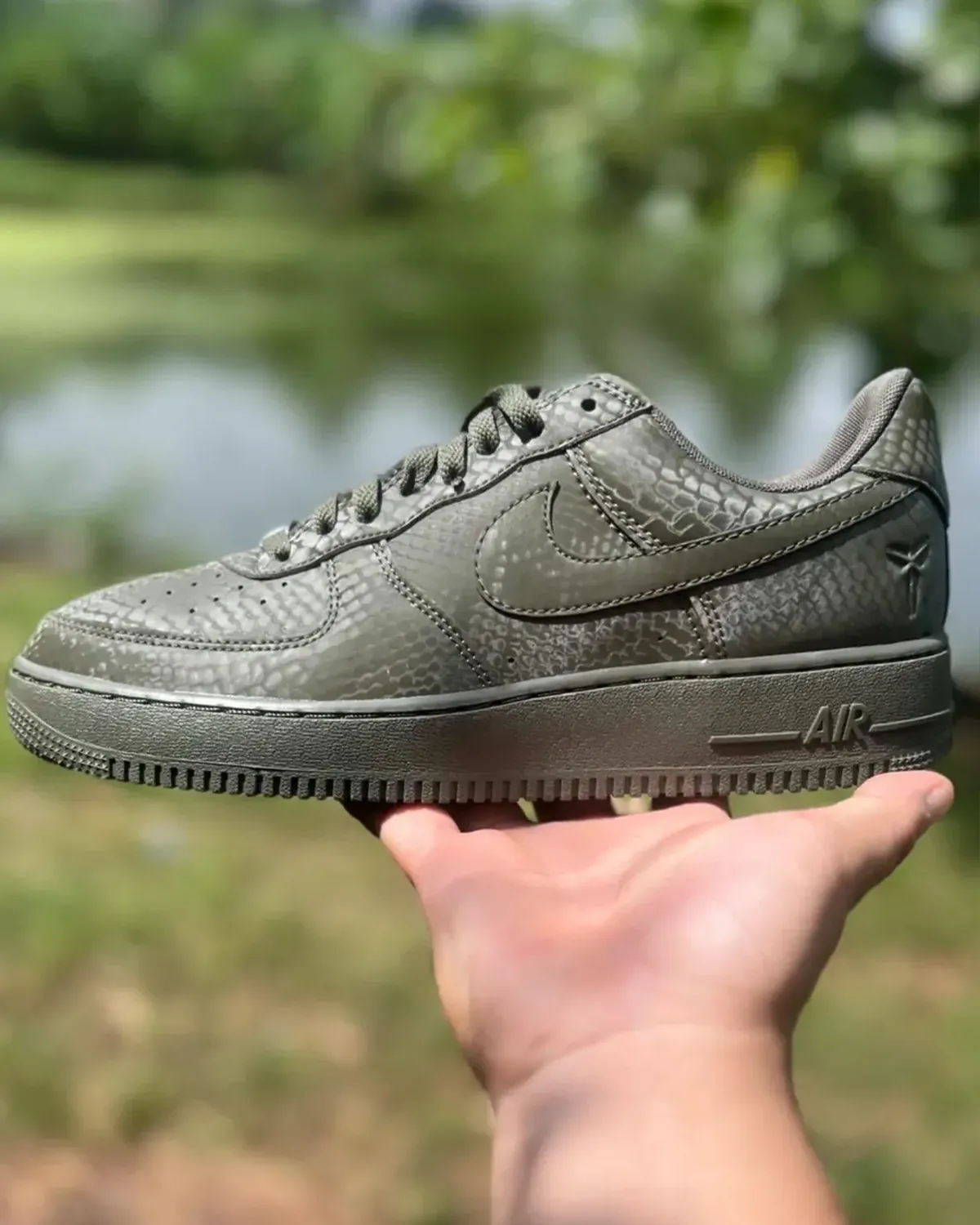 Kobe Nike Air Force 1 Cargo Khaki IB0018-301