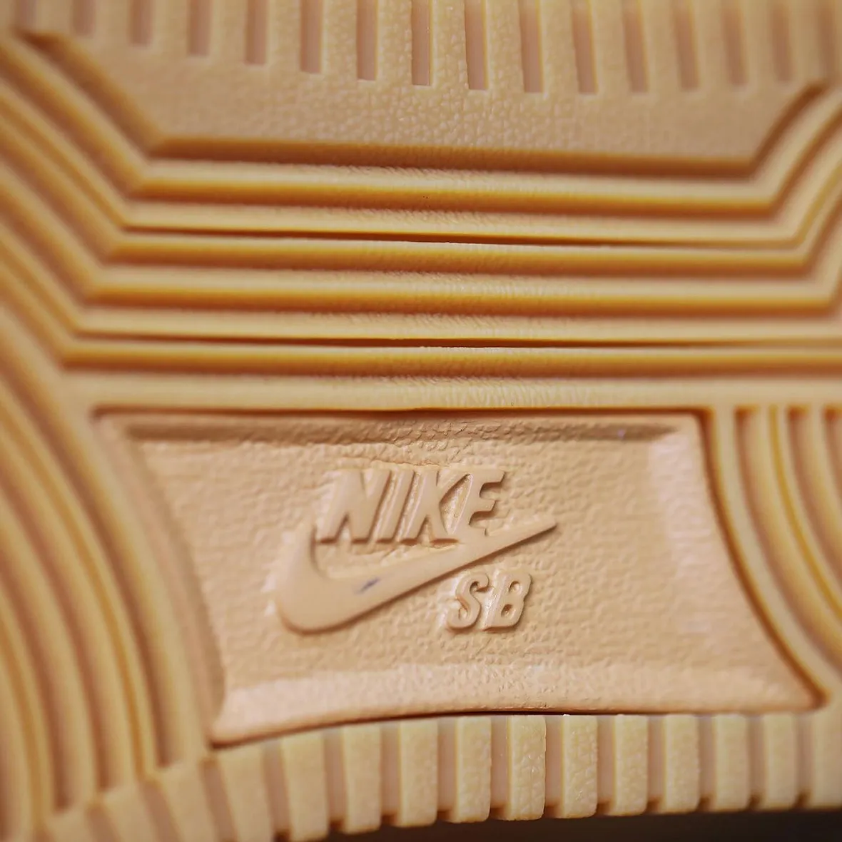 Nike SB Air Force 1 Flax Wheat HM8517-200 11
