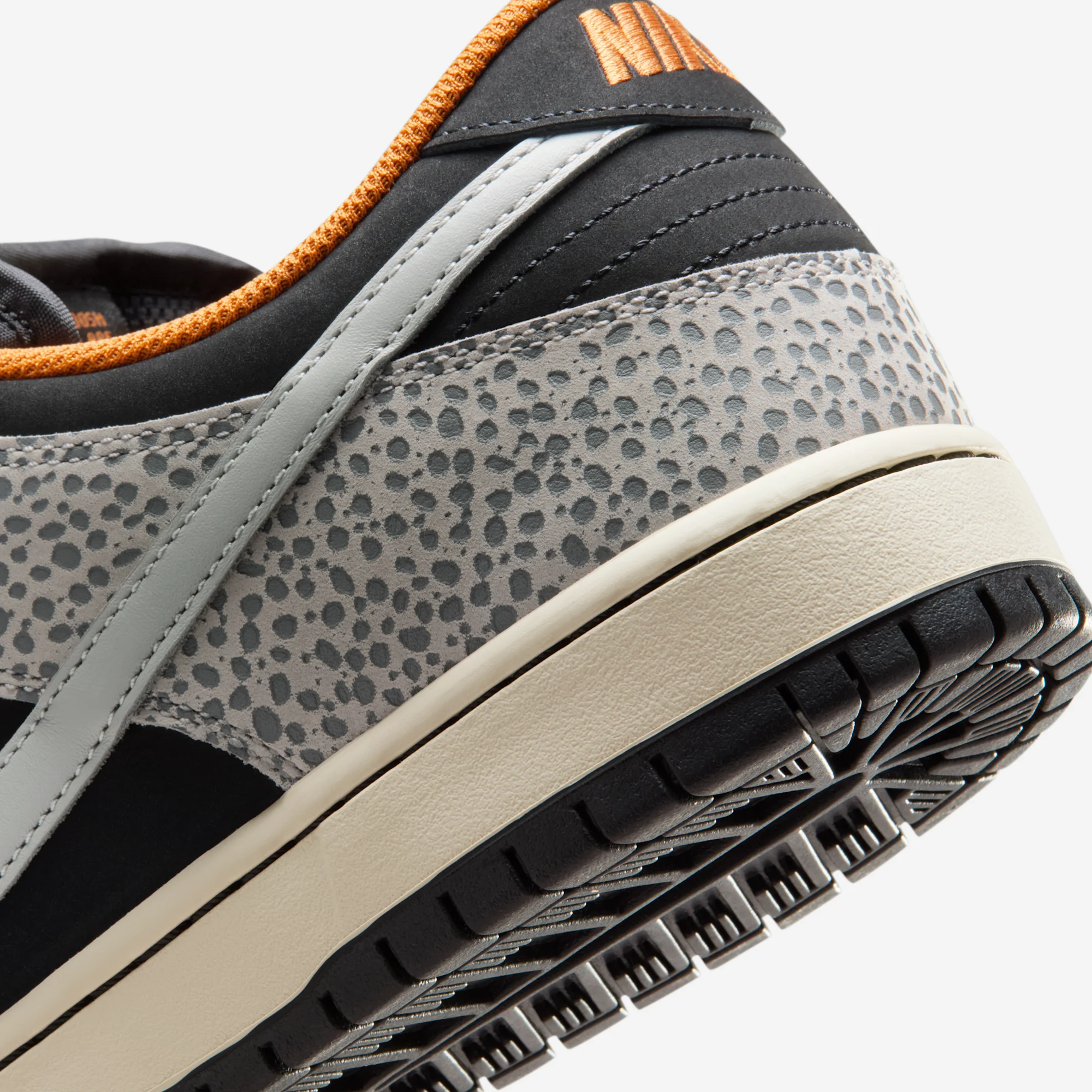 Nike SB Dunk Low Safari 2025 FZ1233-001