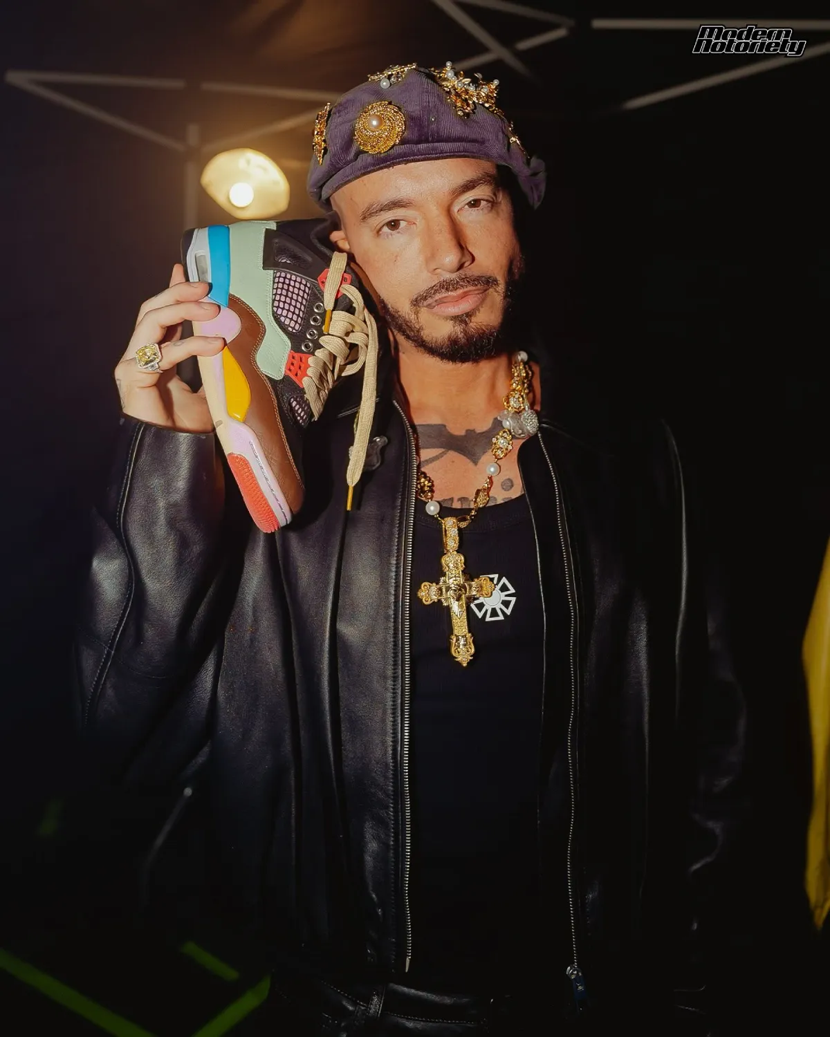 J Balvin Air Jordan 4 IW2872-700 1