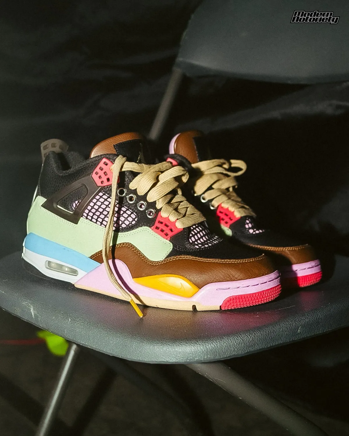 J Balvin Air Jordan 4 IW2872-700