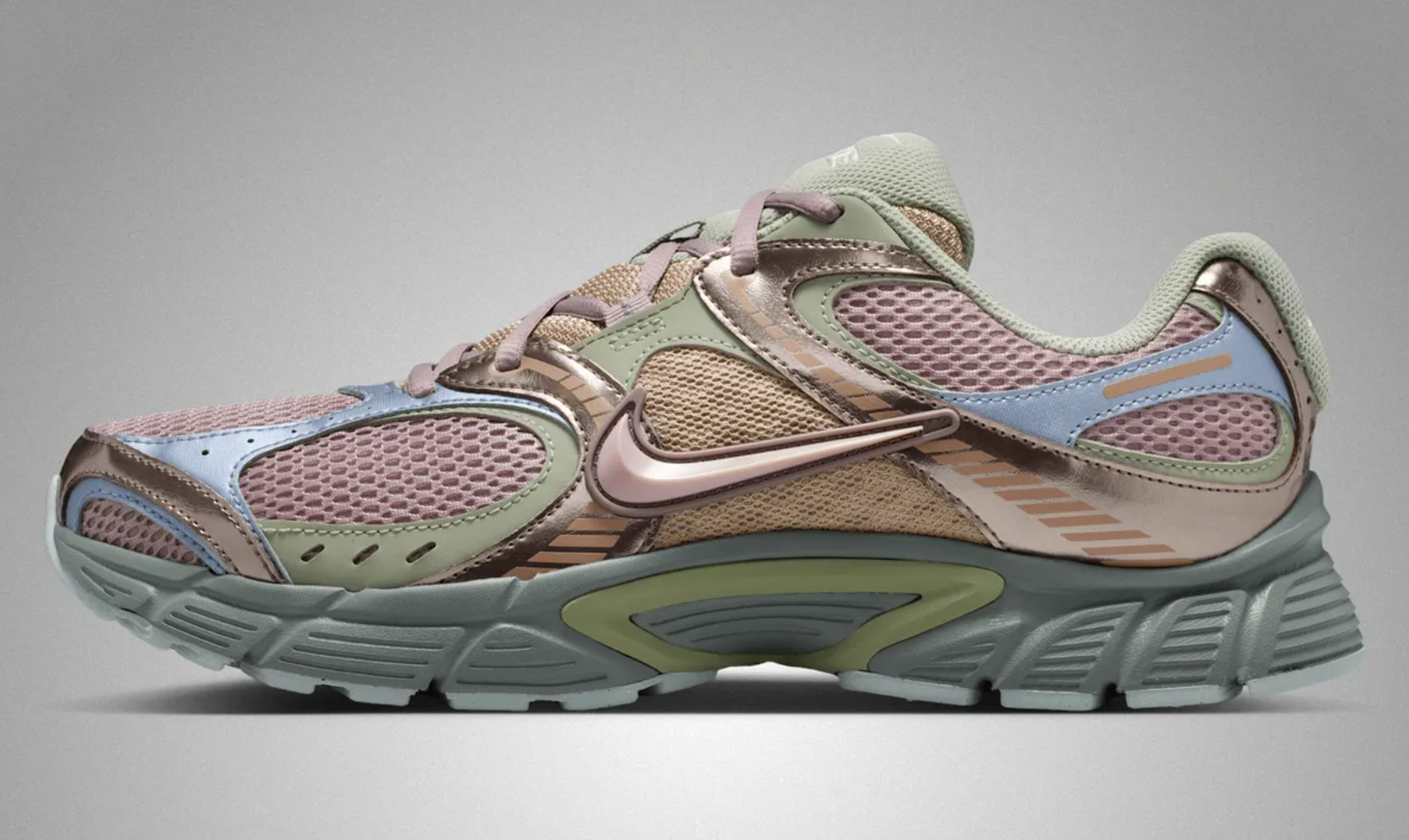 A Ma Maniere Nike V5 RNR pack