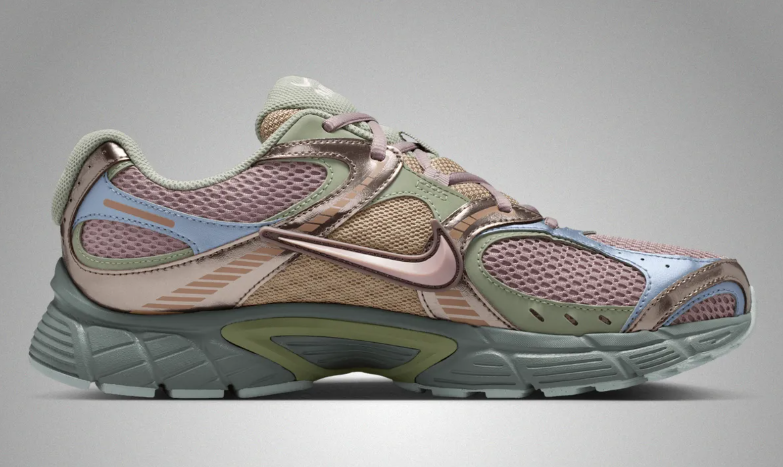 A Ma Maniere Nike V5 RNR pack