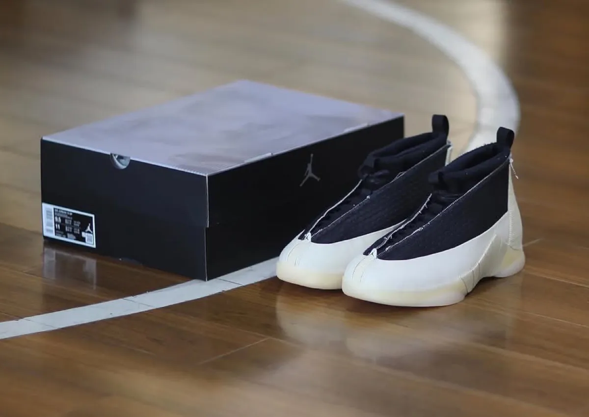 Air Jordan 15 Black Muslin IV7637-100 9