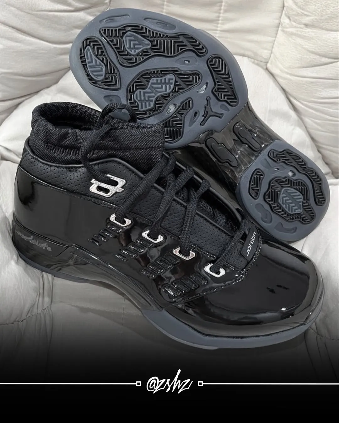 Air Jordan 17 Low Black Patent IV7640-001