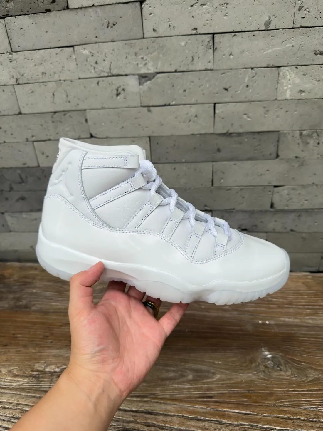 Comme Des Garcons Air Jordan 11 White IV7639-100