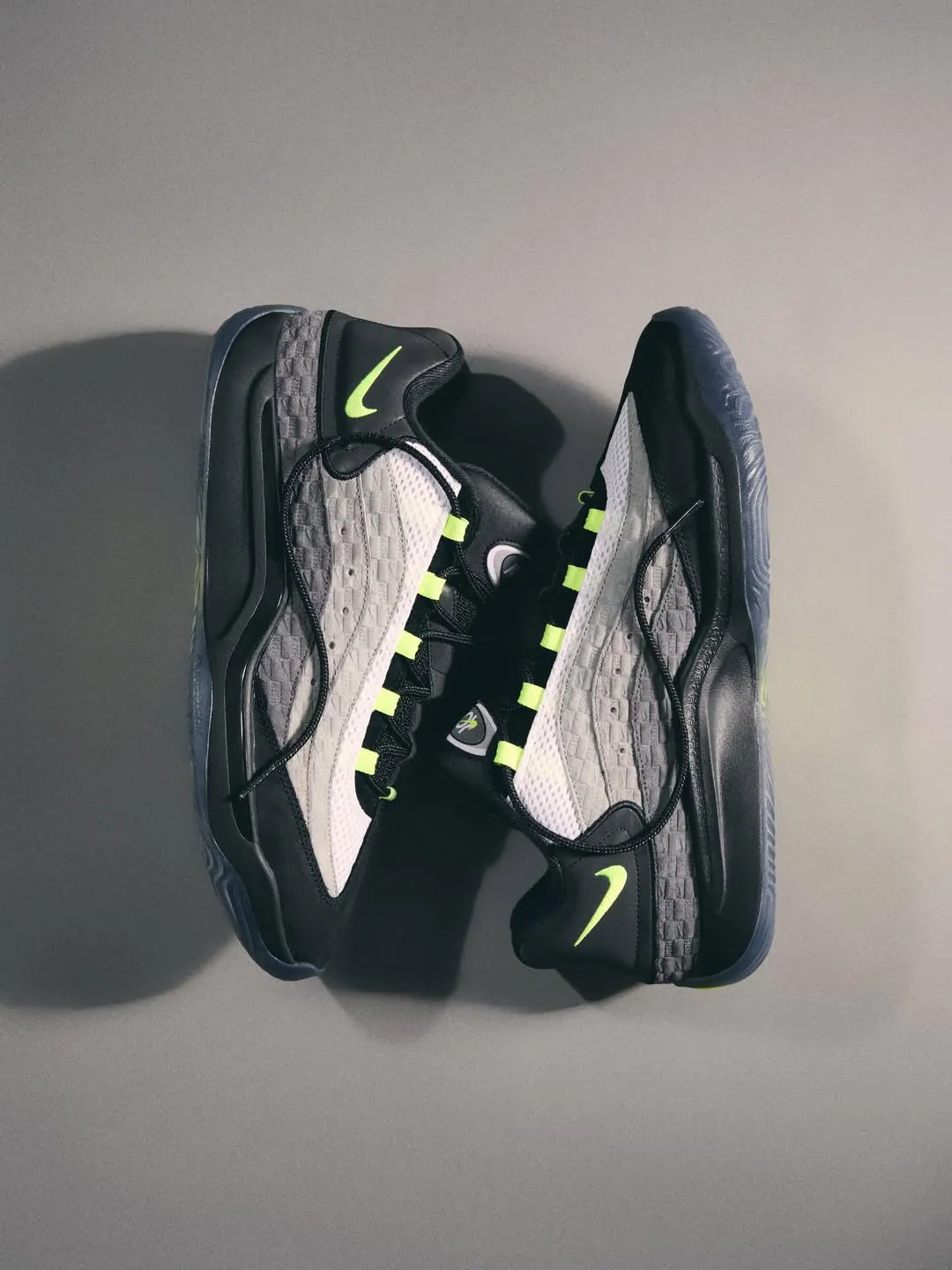 Kith Nike KD18 "Neon" F&F