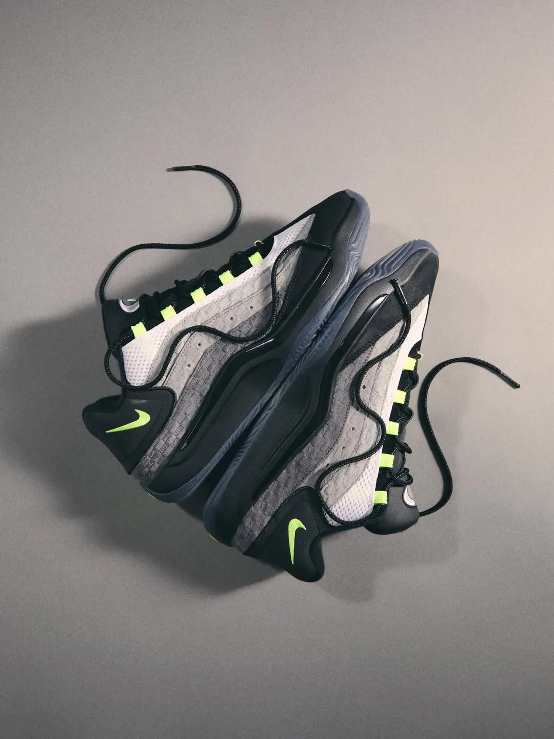 Kith Nike KD18 "Neon" F&F