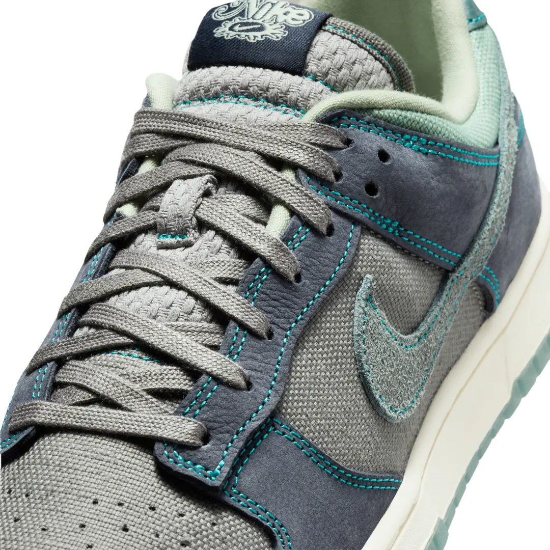 Nike Dunk Low SE Pencil Point IH1942-002