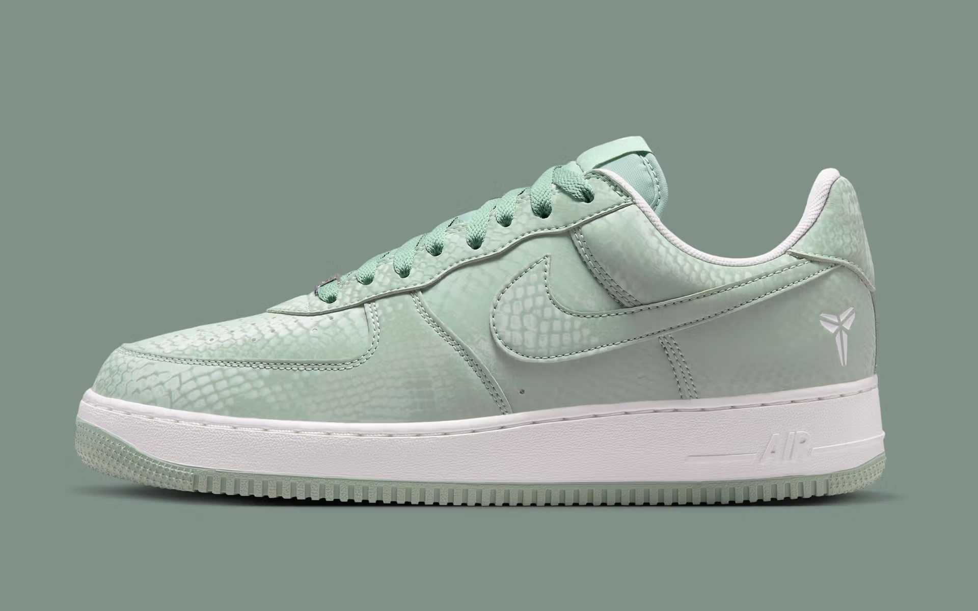 Kobe Bryant Nike Air Force 1 Protro Steam IB0018-005 T0