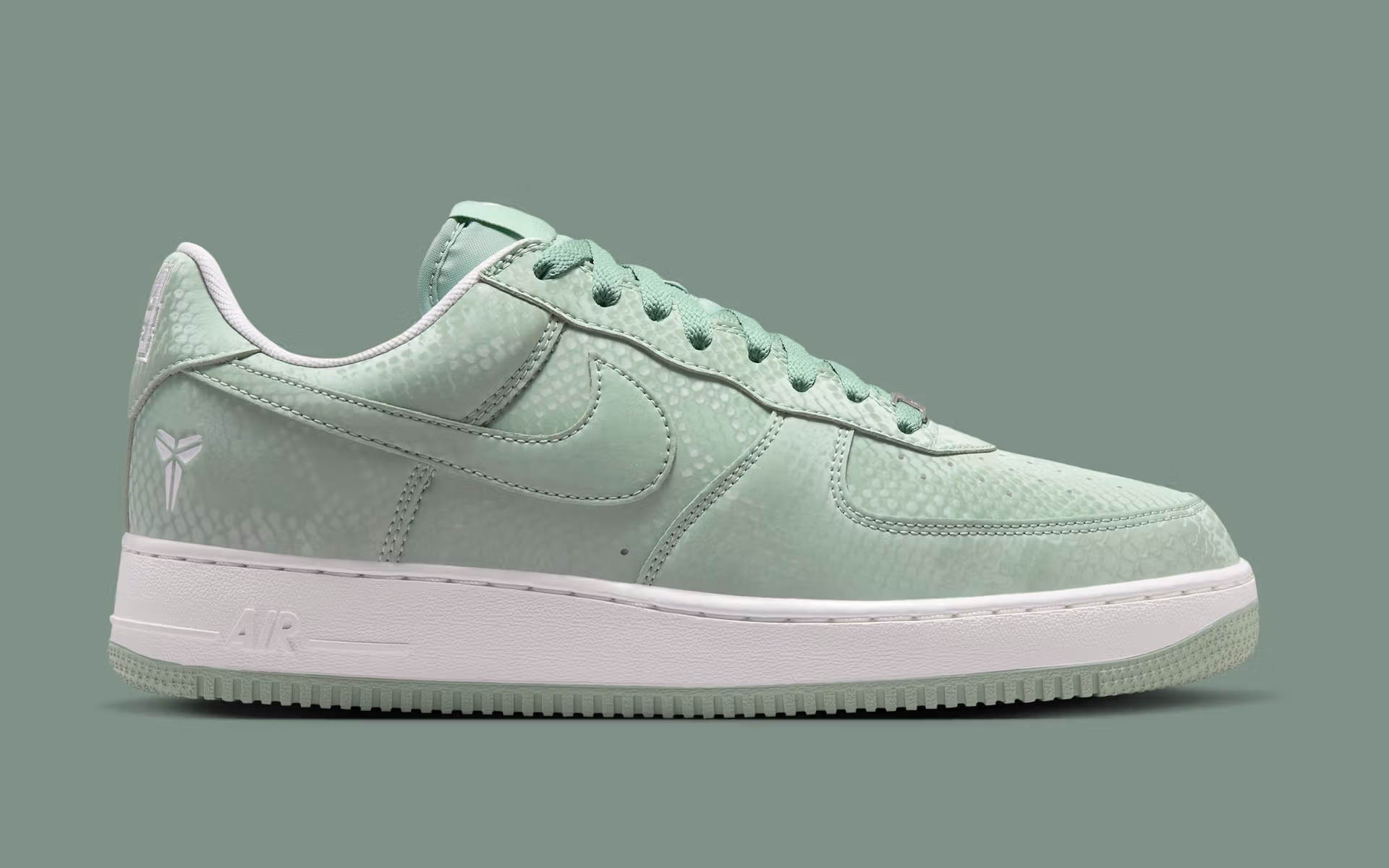 Kobe Bryant Nike Air Force 1 Protro Steam IB0018-005 T0