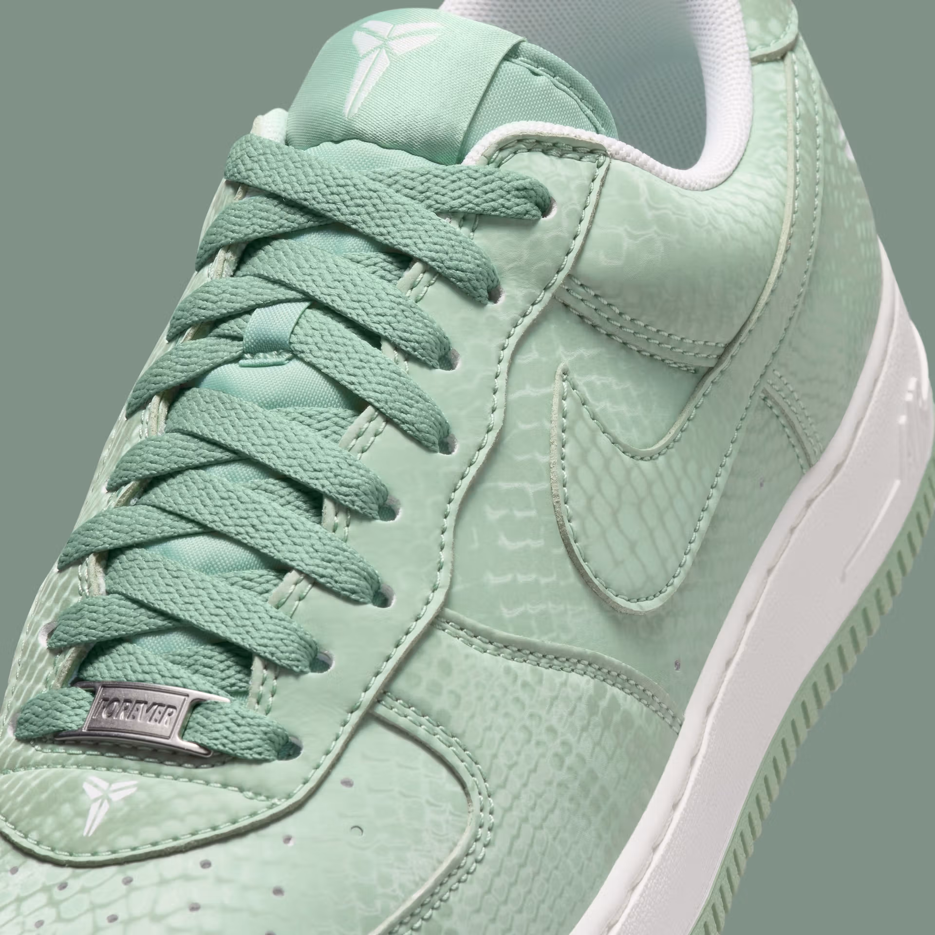 Kobe Bryant Nike Air Force 1 Protro Steam IB0018-005 T0