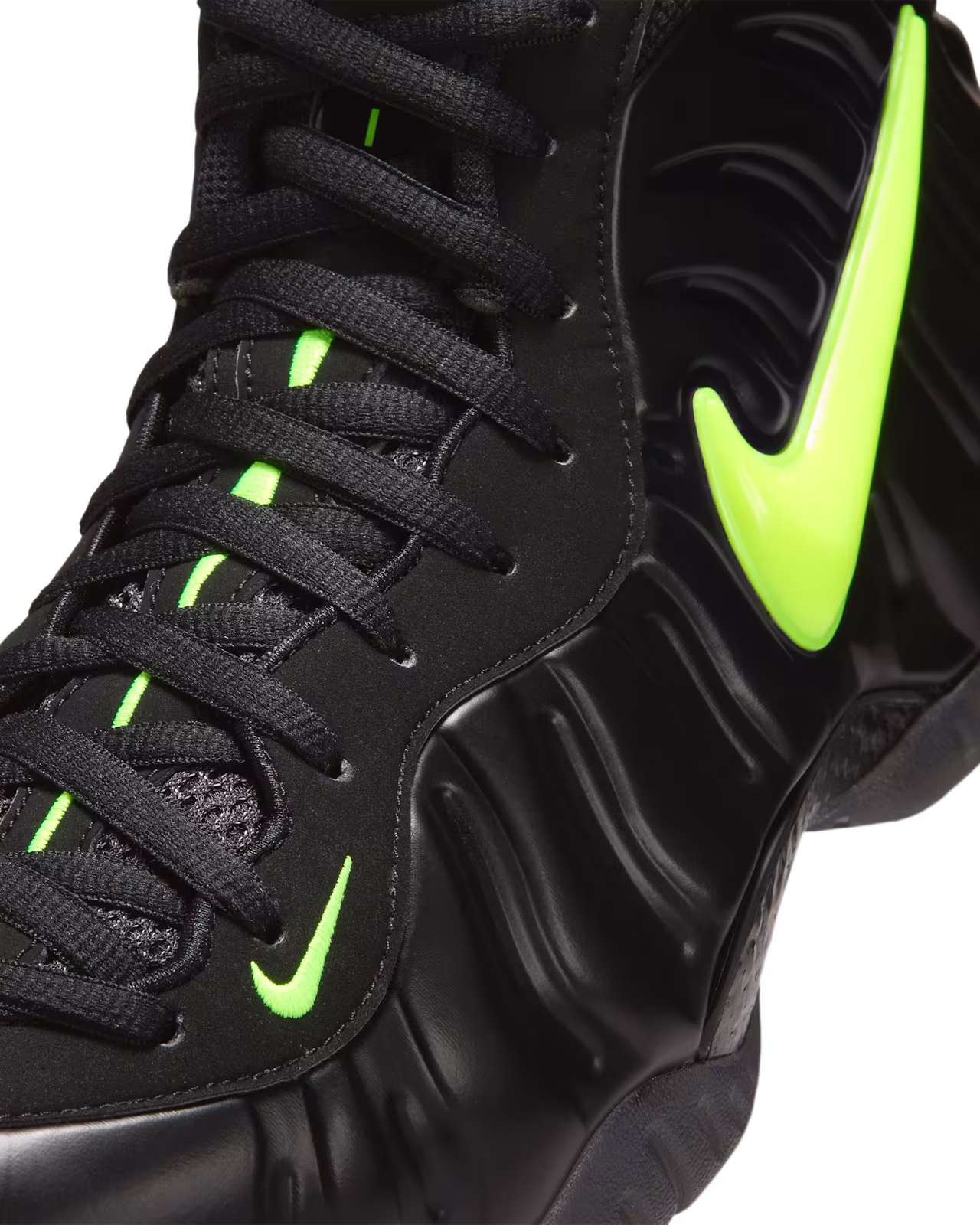 Nike Air Foamposite Pro "Voltage" Colorway Returns for the First Time in May