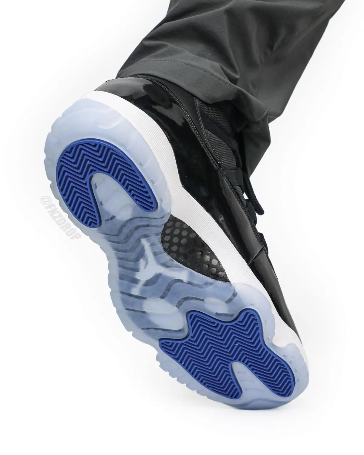 Air Jordan 11 Space Jam CT8012-900 7