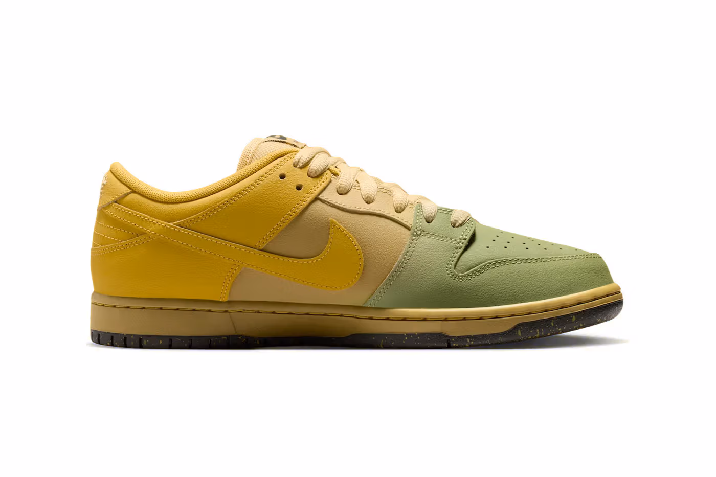 Https Hypebeast.com Image 2026 07 18 Nike SB Dunk Low Saffron Quartz IO0427-300