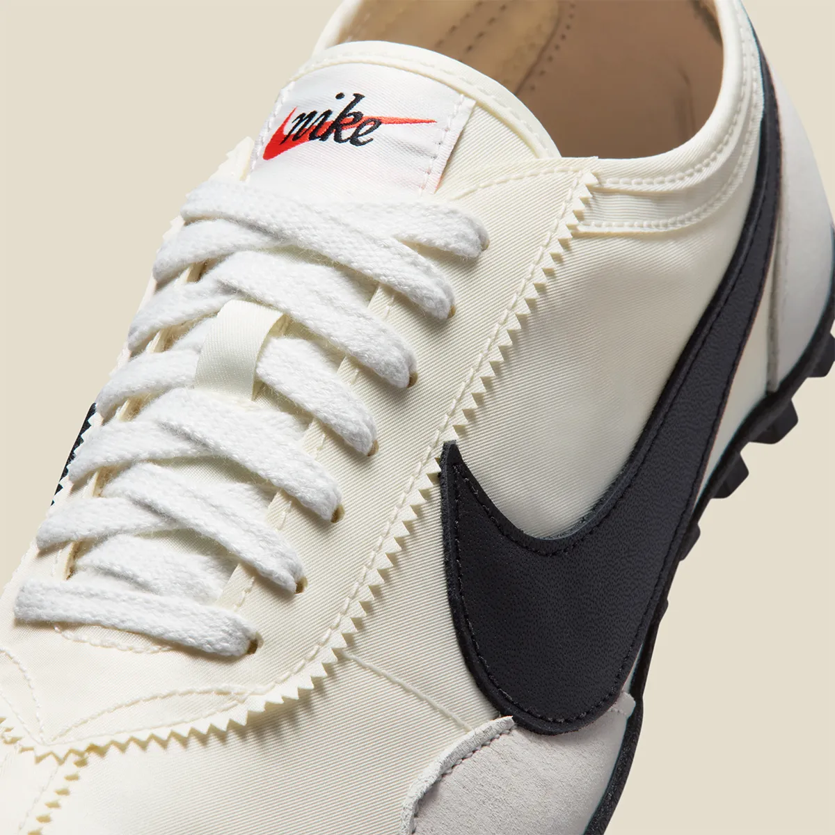 Nike Moon Shoe Soft Pearl II0407-001