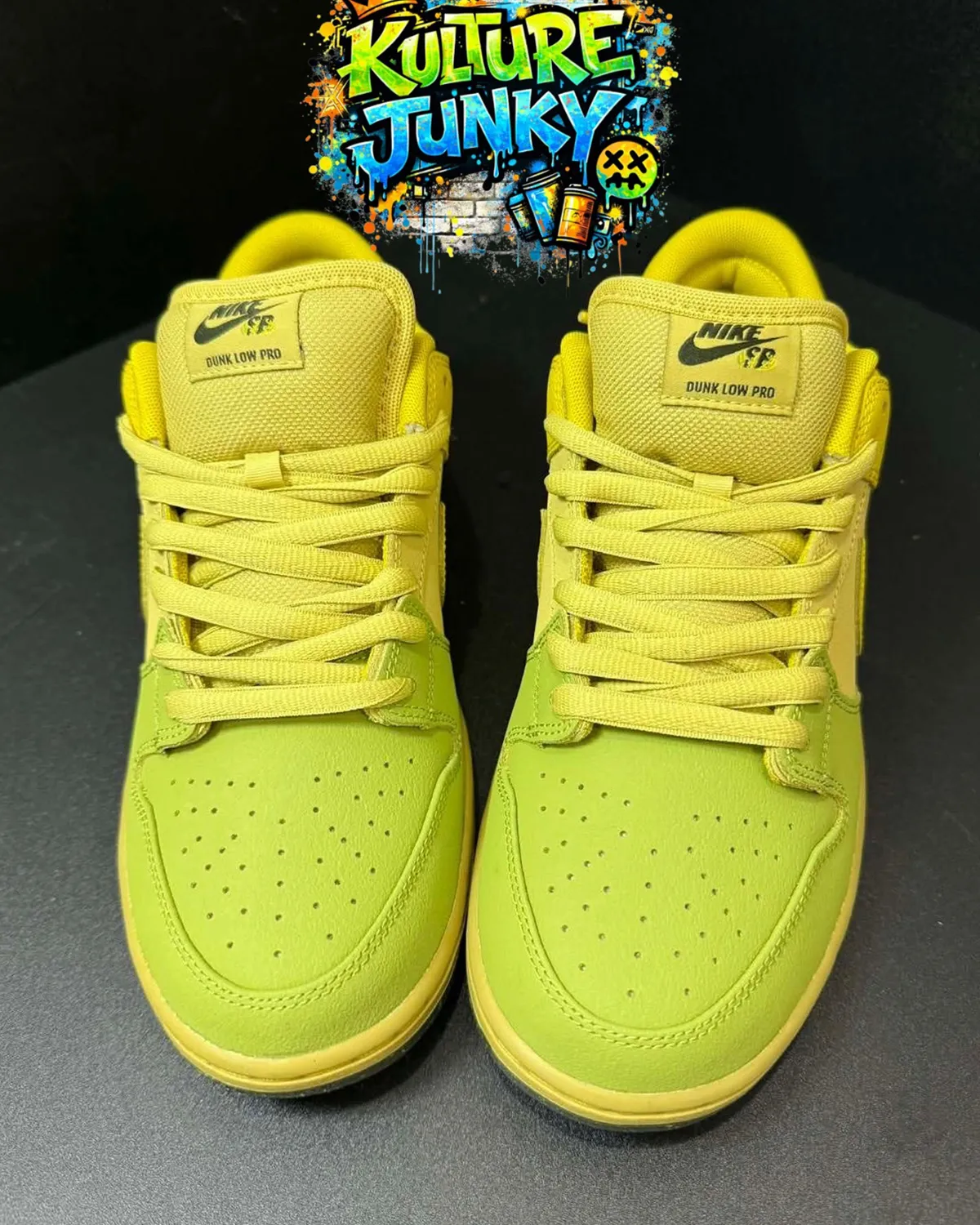 Nike SB Dunk Low Saffron Quartz IO0427-300