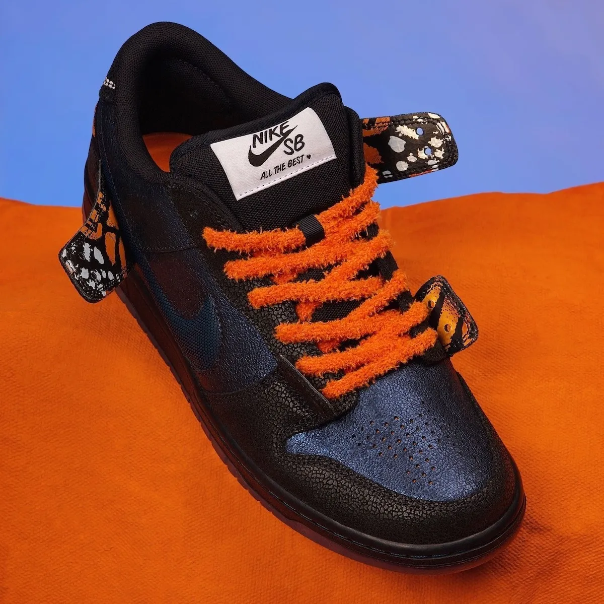 Bluetile Skate Shop x Nike SB Dunk Low