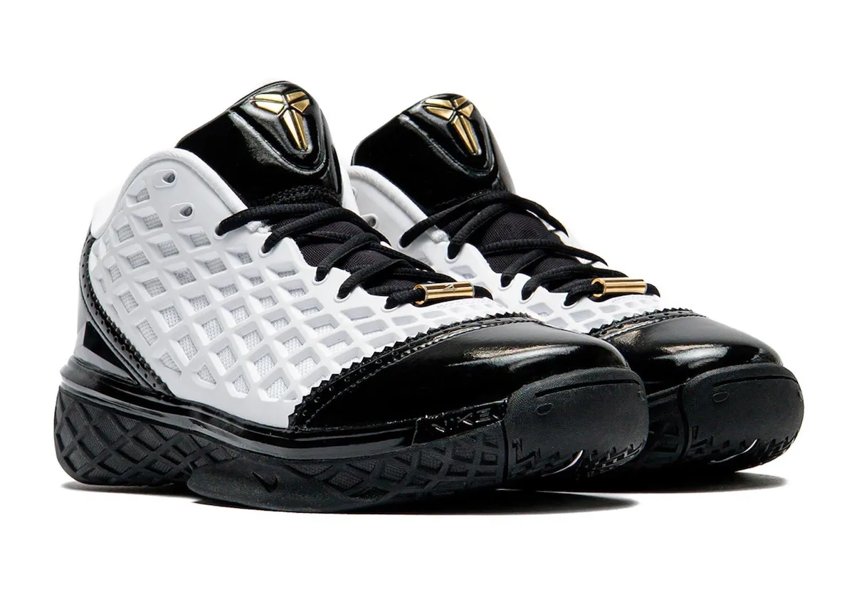 Nike Kobe 3 Protro Mambacita IQ3916-100