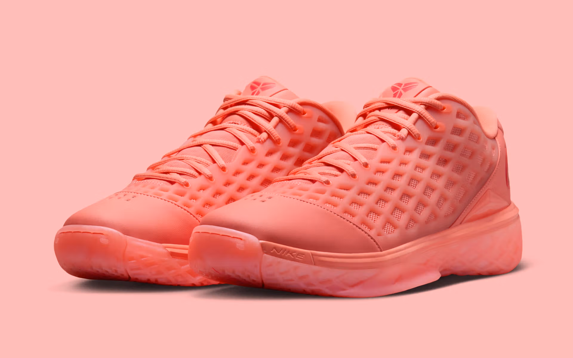 Nike Kobe 3 Protro Low Atomic Pink IV7127-600 1