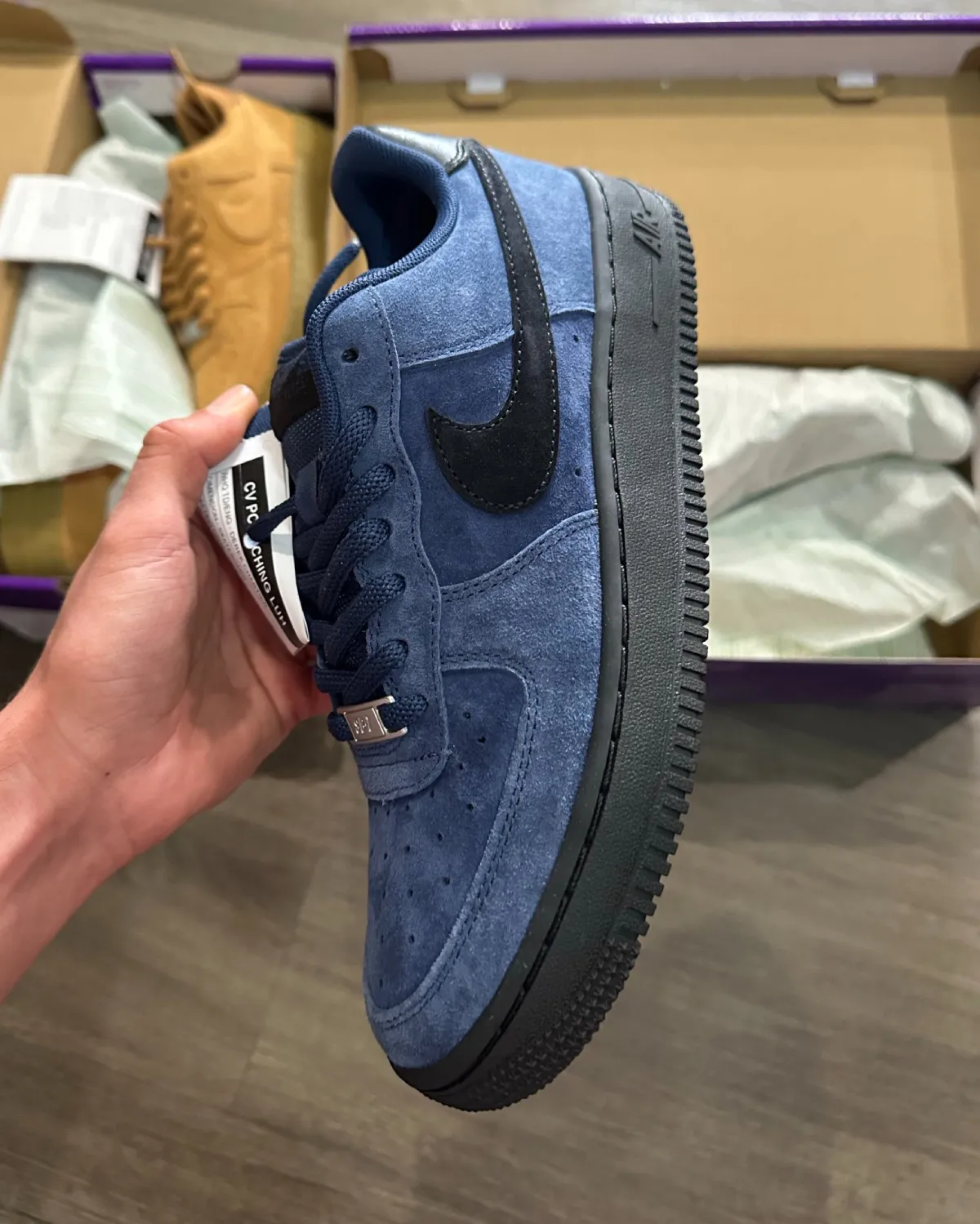 Nike SB Air Force 1 in "Navy"