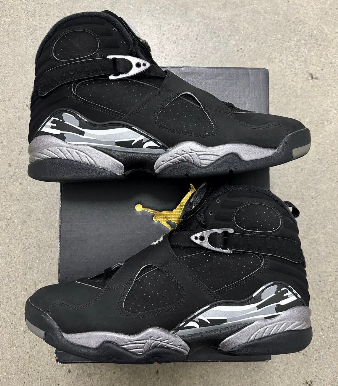 Air Jordan 8 “chrome” 2026