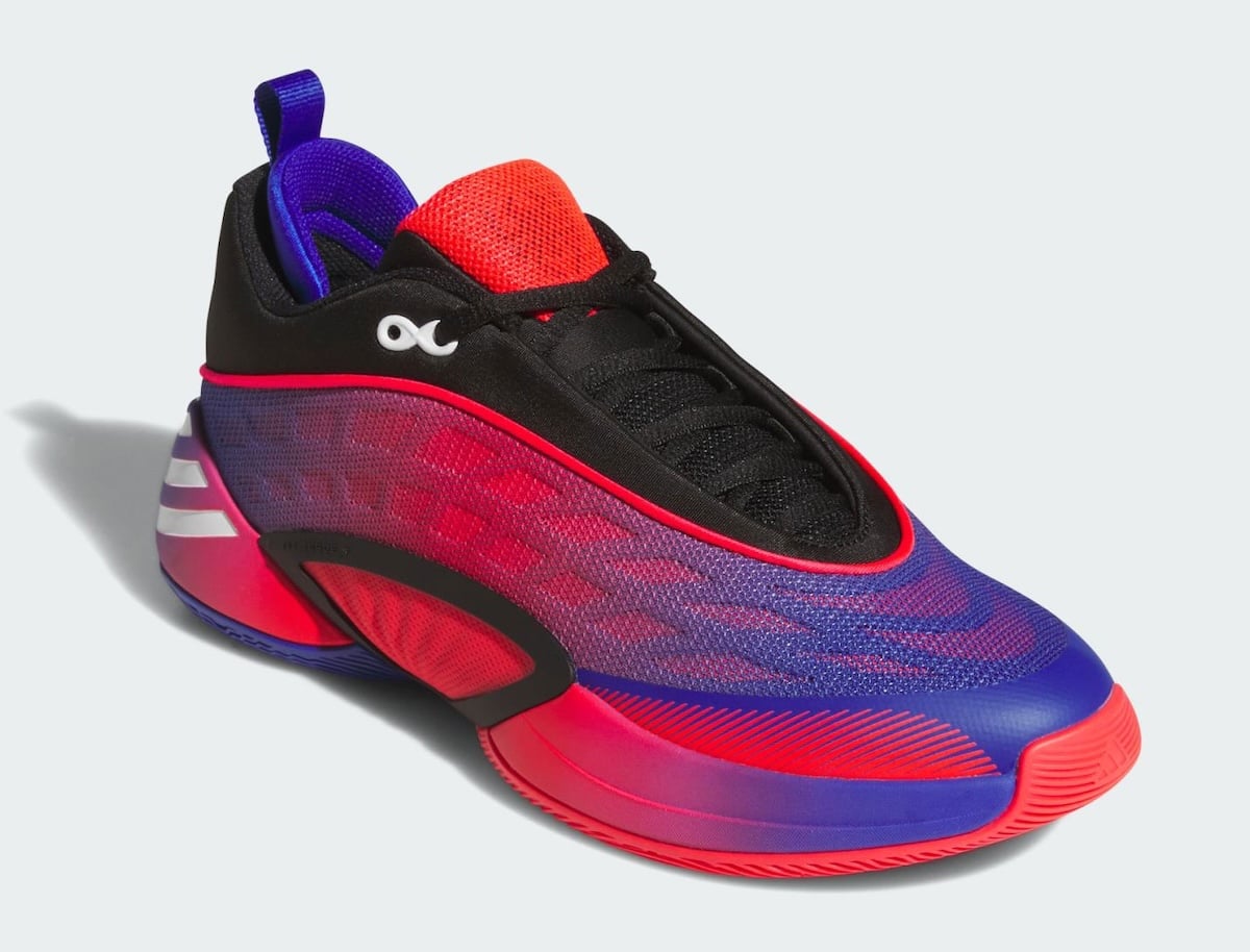 Front three-quarter angle of the Spida-Man DON Issue 8 with the Spida infinity logo and red toe overlay