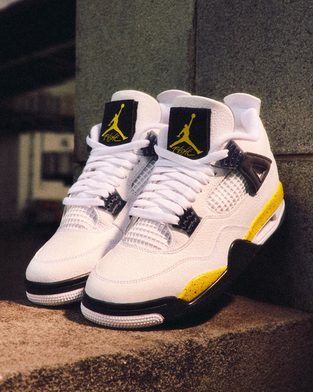 Air Jordan 4 Rare Air Tour Yellow IO2463-102