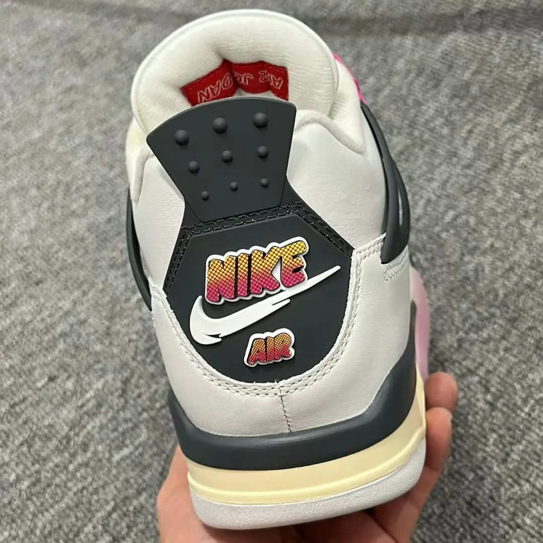 Air Jordan 4 Retro Comic JA1135-100 3