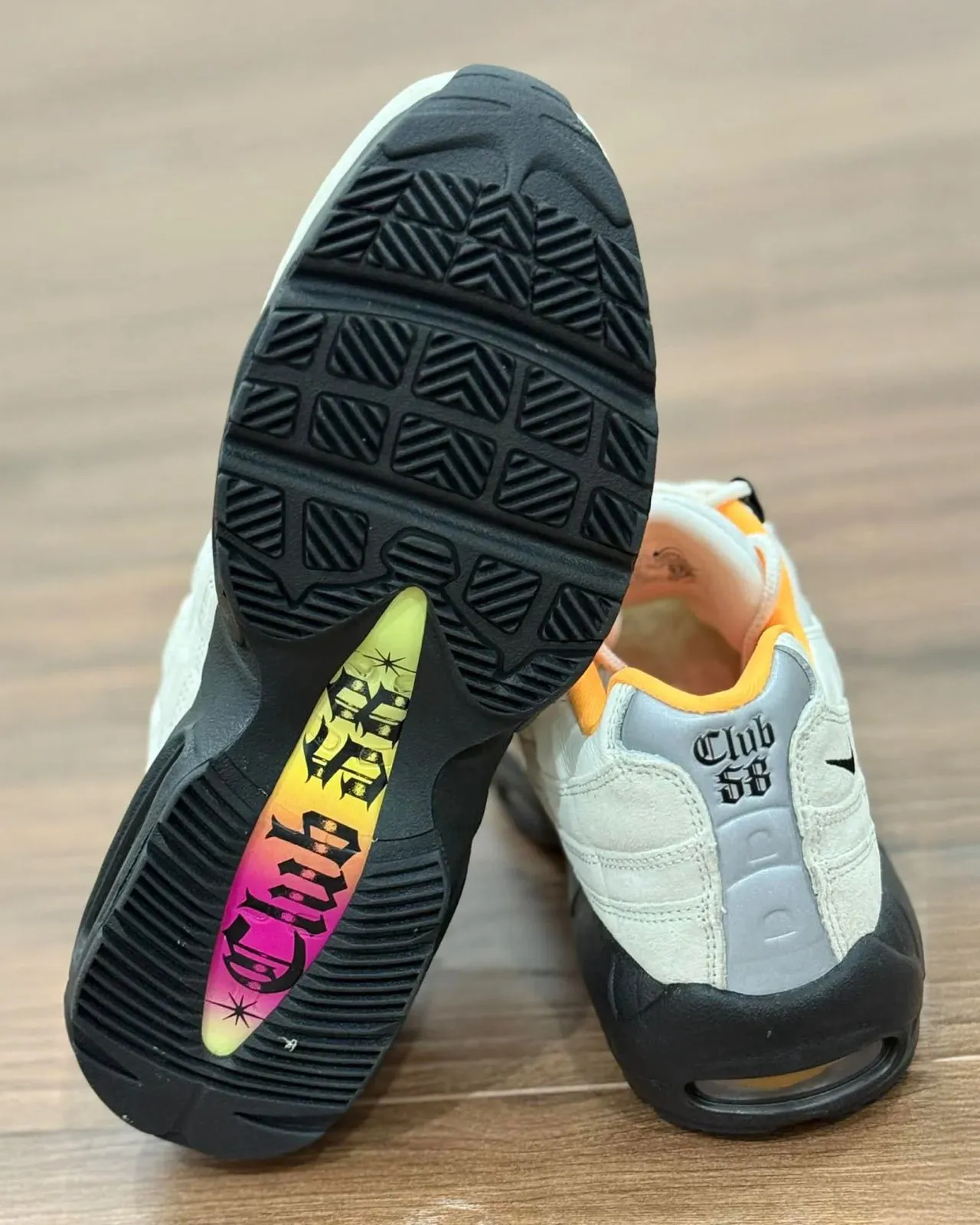 Club 58 Nike SB Air Max 95 World Cup IQ8395-100 1