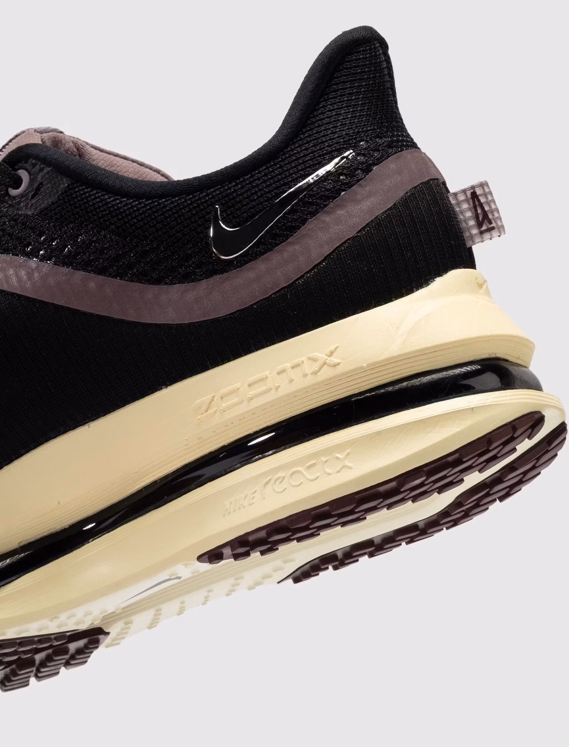 RAFFLES OPEN: A Ma Maniére Turns to Performance Running with a Nike Pegasus Premium Pack