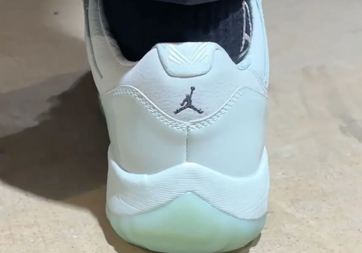 Jaide Air Jordan 11 Low IW1883-300 4
