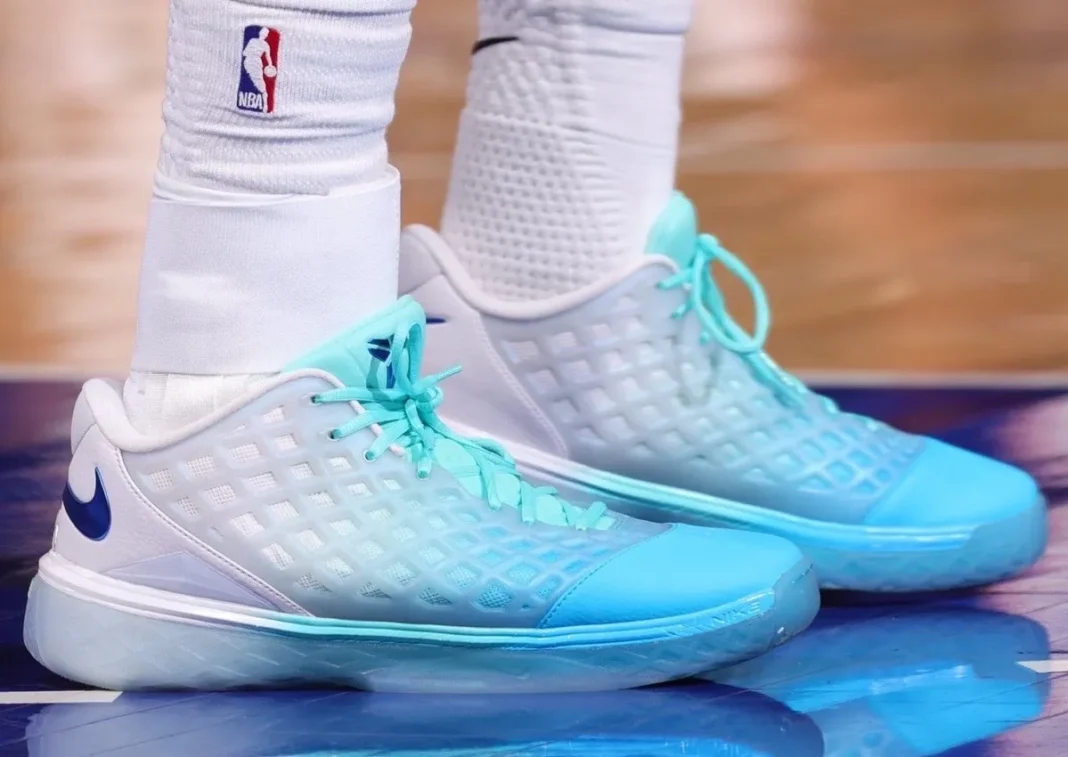 On-foot look at the Nike Kobe 3 Low Protro "Ice Blue" PE worn by Jalen Brunson at Madison Square Garden, aqua upper with a sky blue toe