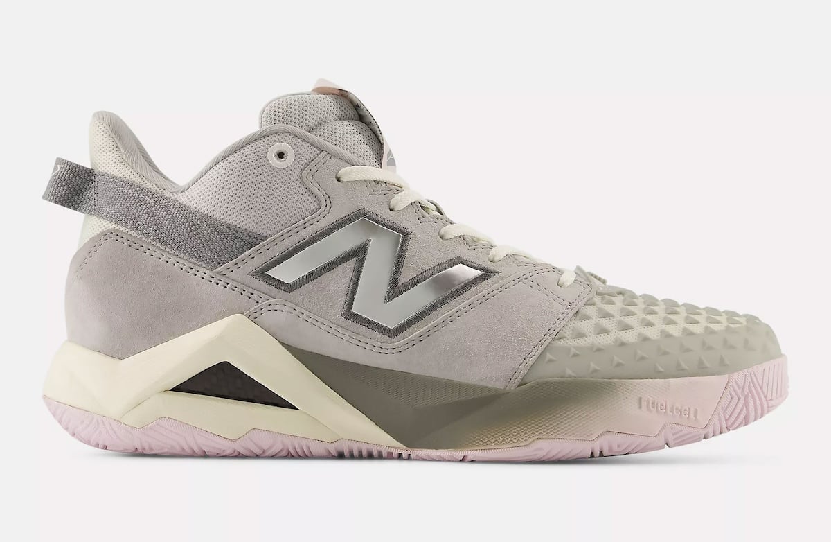 Lateral view of the New Balance Coco CG2 "Roland Garros" in grey suede with a cream midsole and pale pink outsole